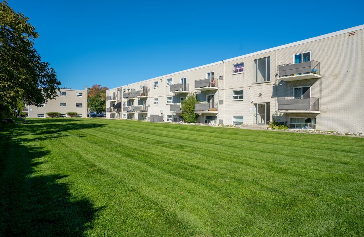 Devine Street Apartments - Photo 4 of 24