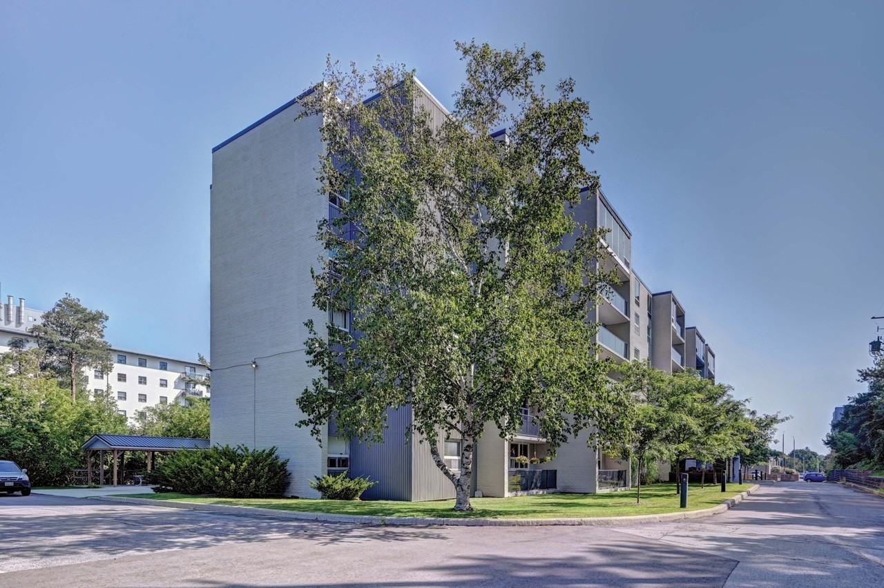 Somerset Place Apartments - Photo 3 of 30