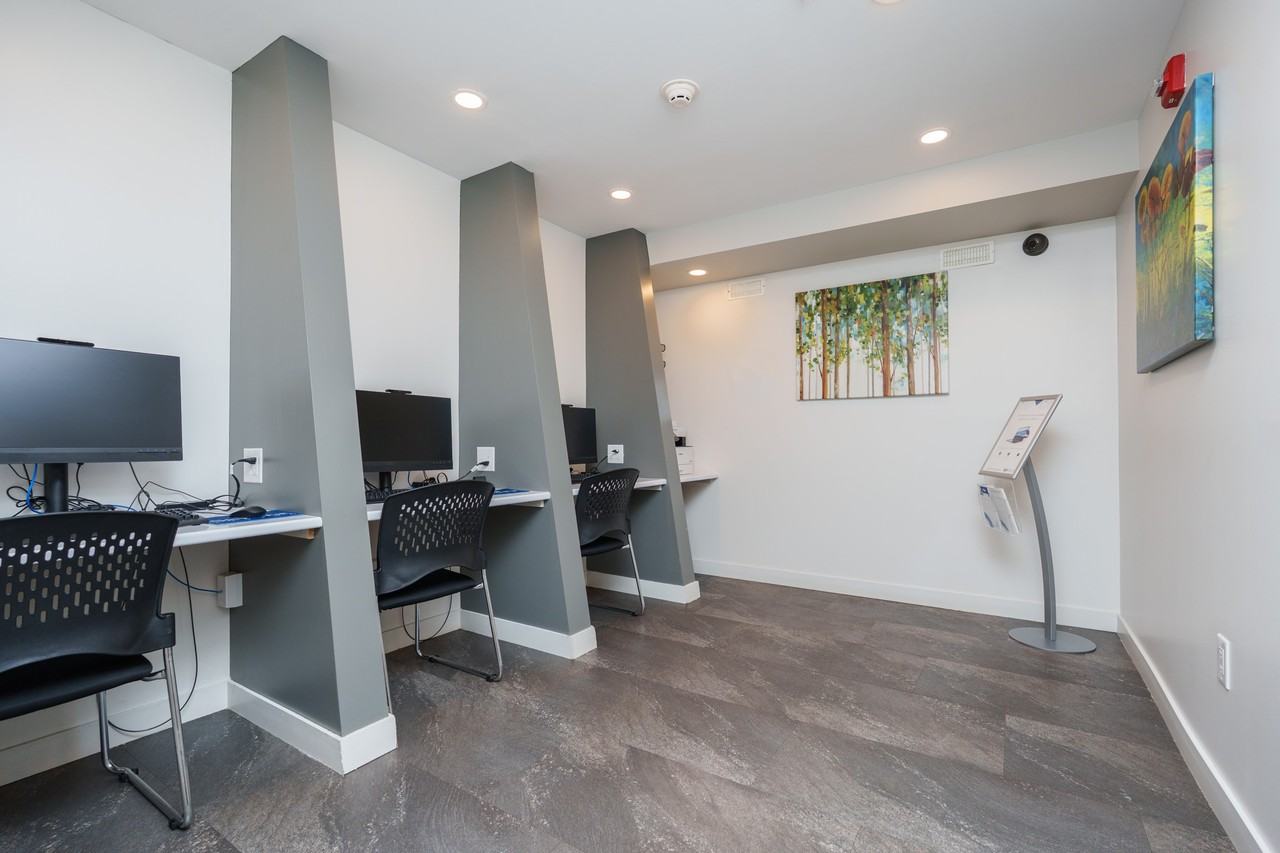 Addison Square Apartments - Photo 6 of 27