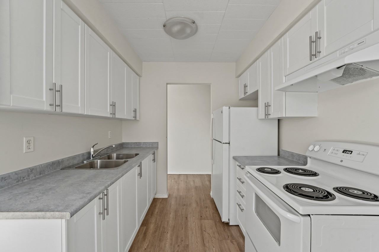 Da Vinci Tower and Mildon Tower Apartments - Photo 7 of 23