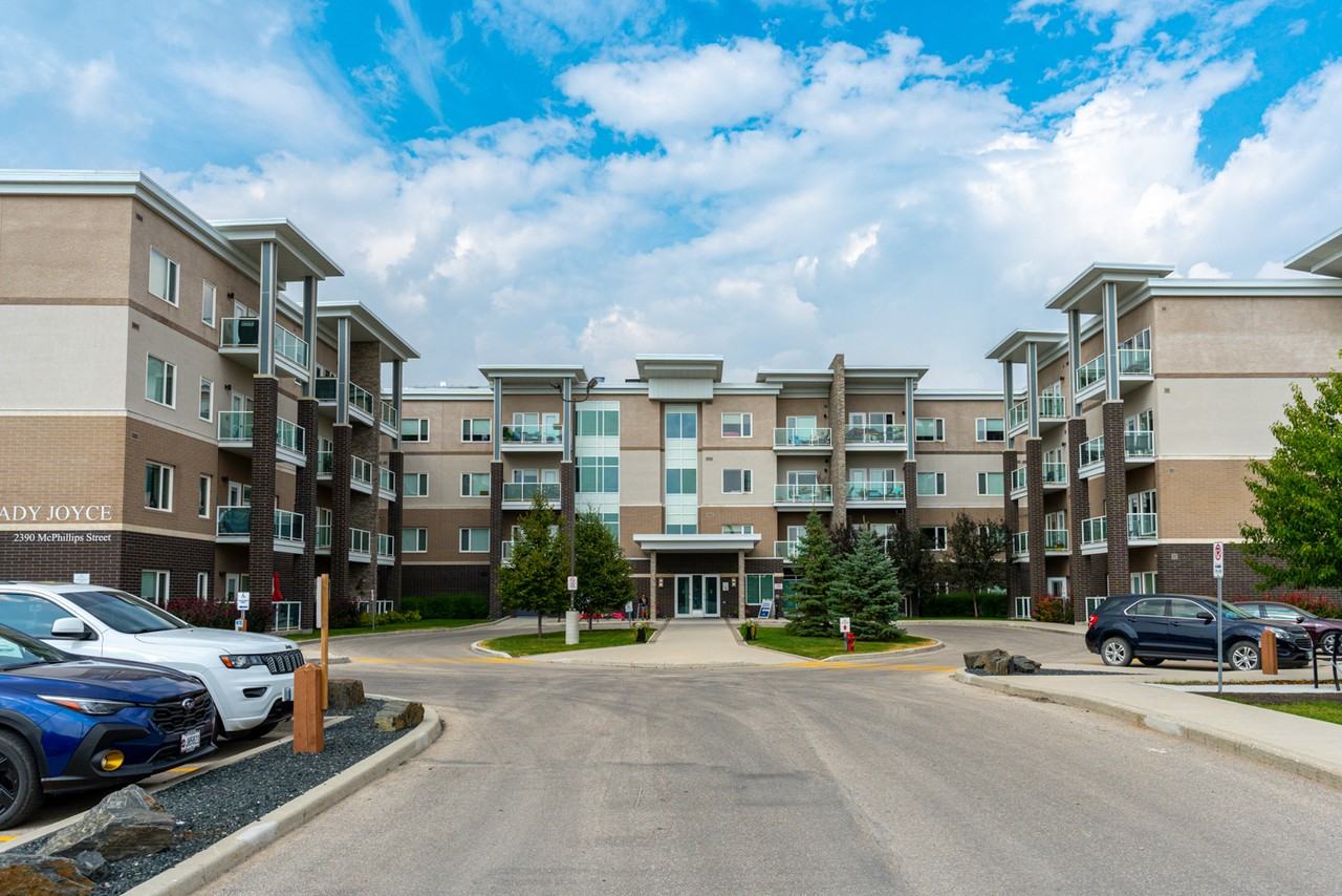 Lady Joyce Apartments - Photo 2 of 25