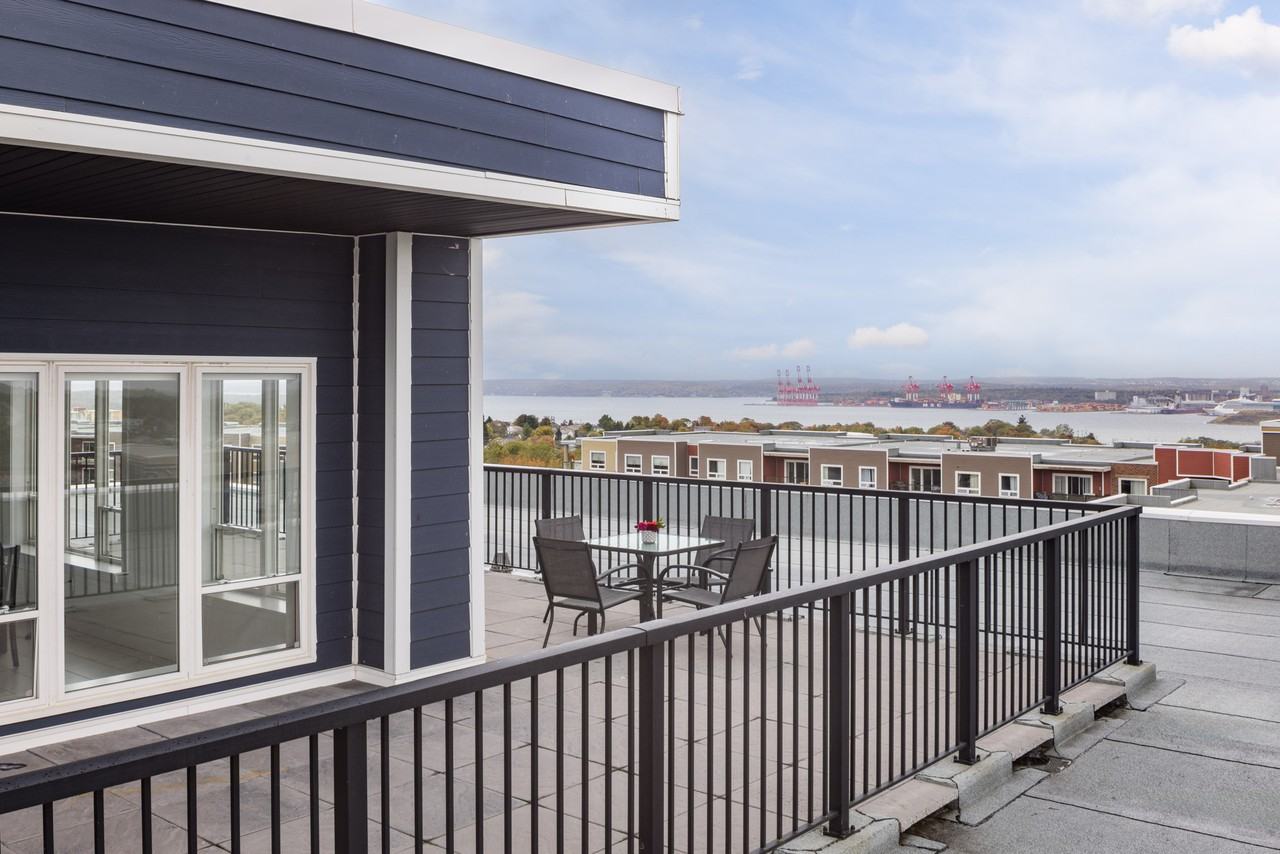 The Ashton Apartments - Photo 7 of 18