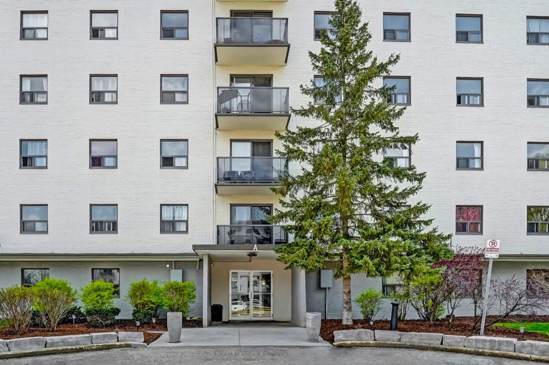 Park Lane Towers Apartments - Photo 4 of 26