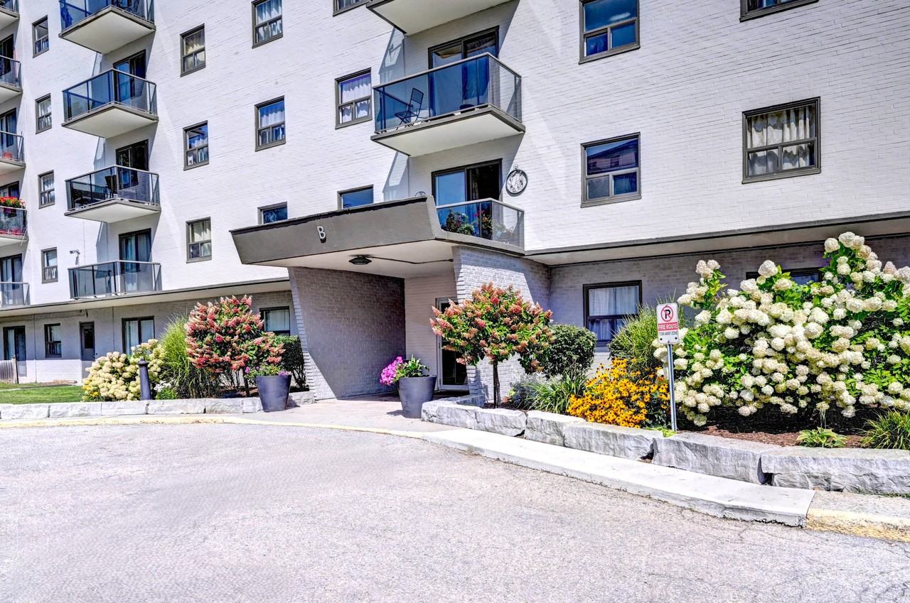 Park Lane Towers Apartments - Photo 6 of 26