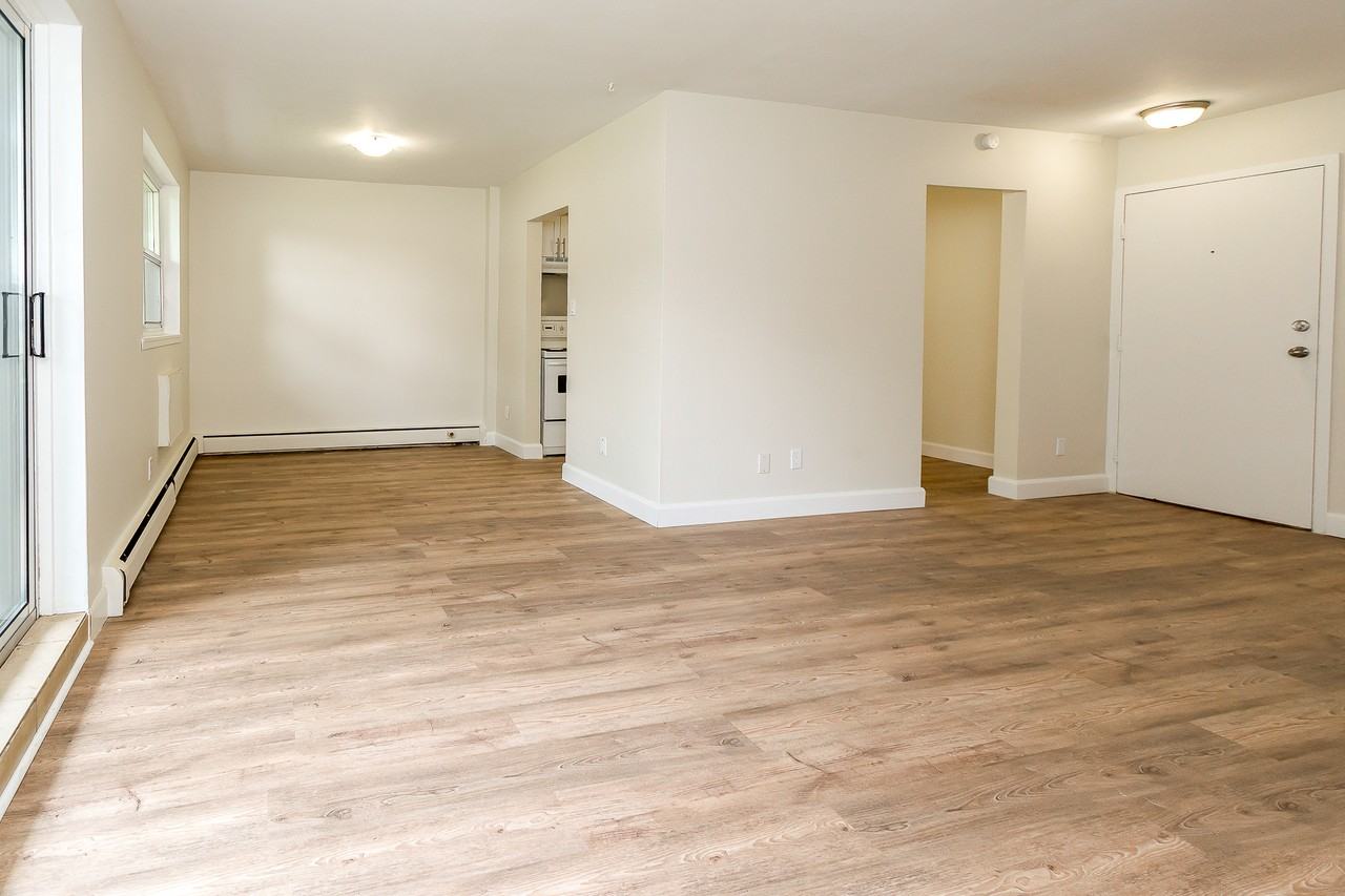 Dorchester Apartments - Photo 7 of 25