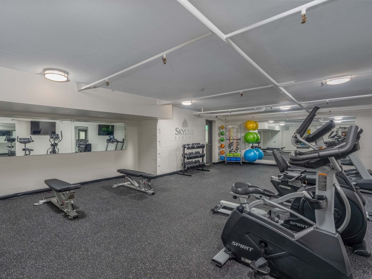 Riverview Tower Apartments - Photo 7 of 24