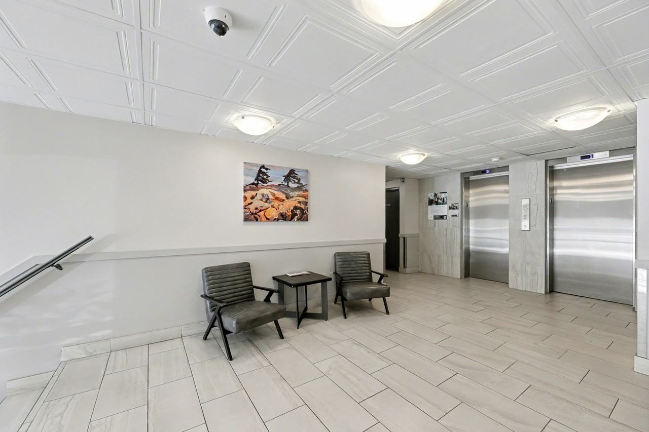 River Ridge Tower Apartments - Photo 4 of 27