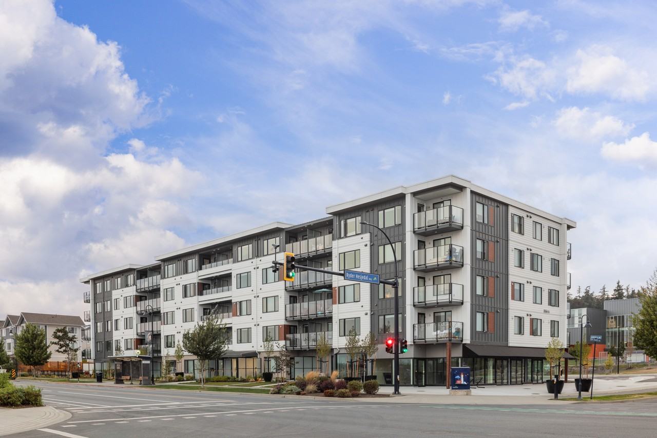 Monarch Apartments - Photo 2 of 28