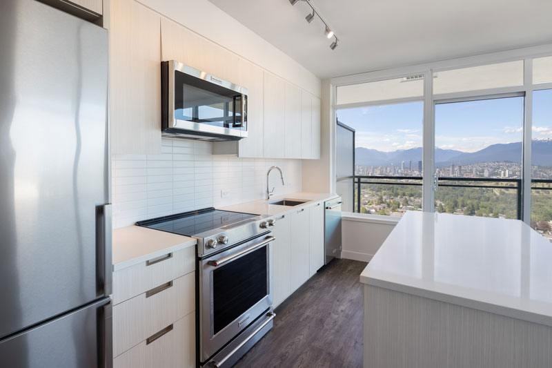 Hazel - Photo 4 of 29