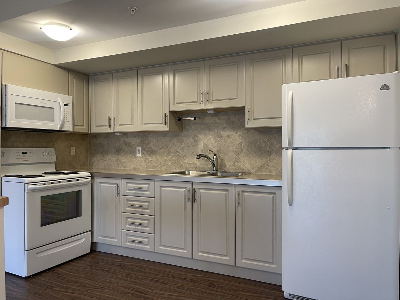 75 Emma Street - Photo 2 of 29