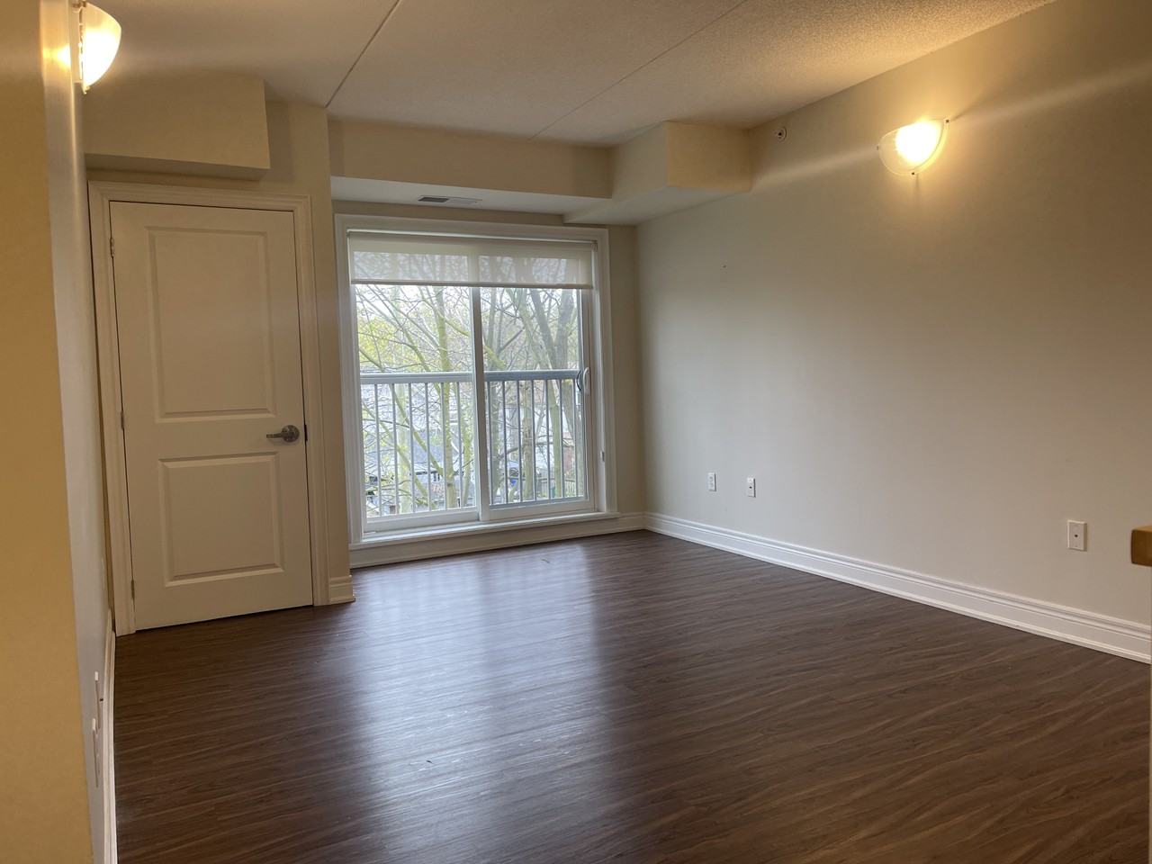 75 Emma Street - Photo 4 of 29