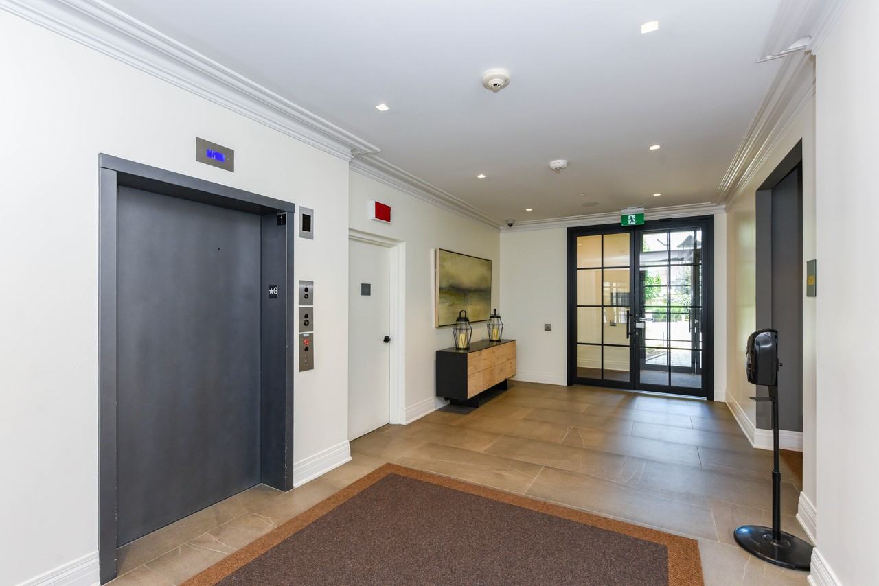 Kingsway Village Square on Prince Edward - Photo 5 of 50