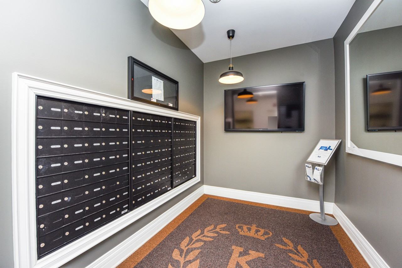 Kingsway Village Square on Prince Edward - Photo 7 of 50