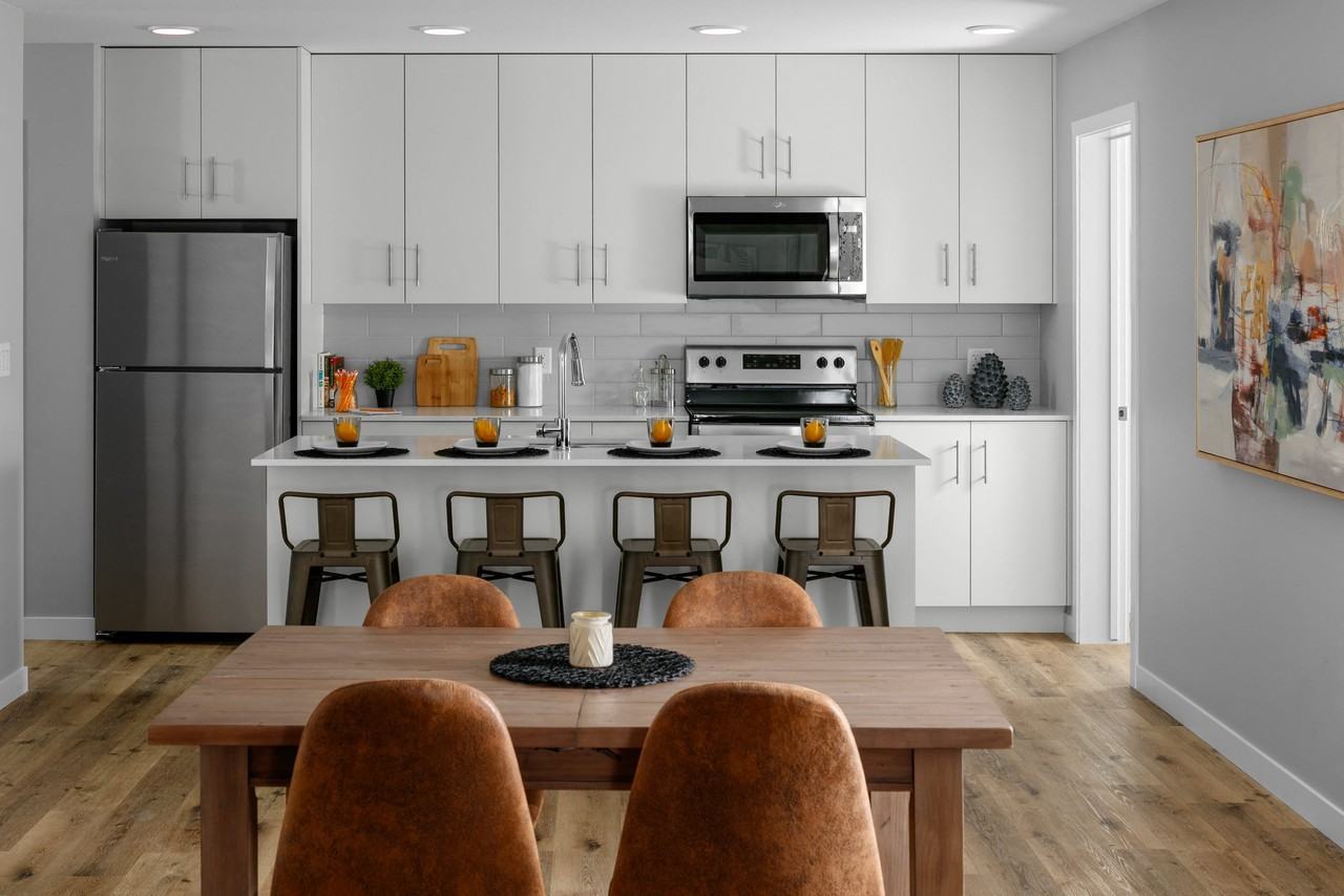 The View Apartments - Photo 3 of 32