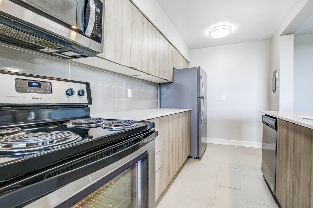 The Towers at York Mills & Leslie - Photo 6 of 43