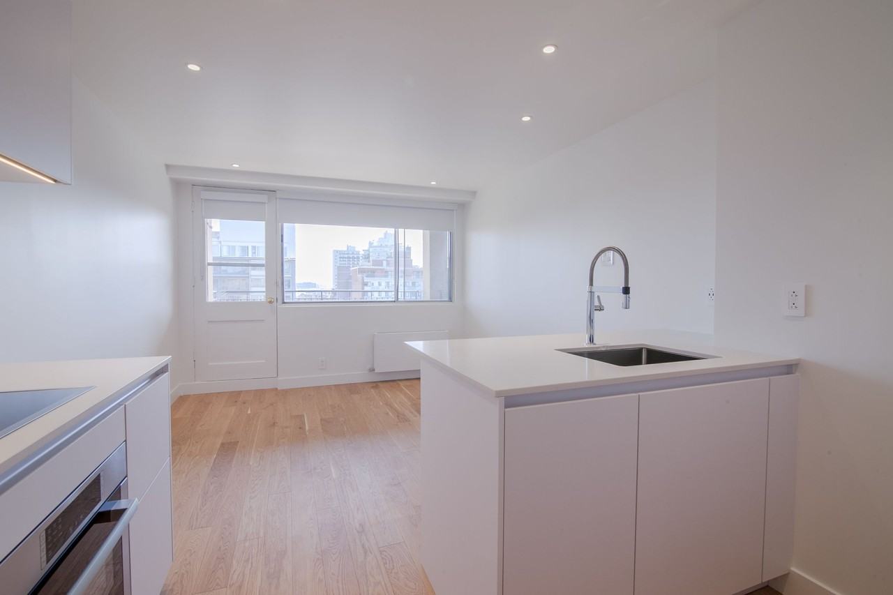 3460 Rue Durocher - Photo 3 of 50