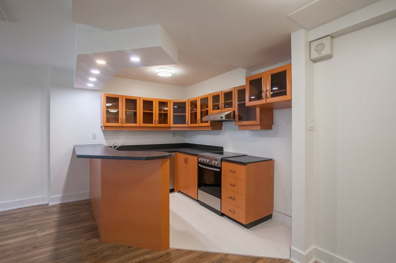 Regency - Photo 2 of 50