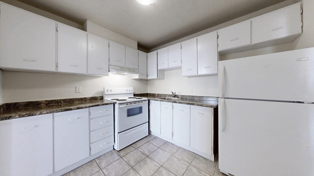 1460 Ghent Avenue - Photo 3 of 15