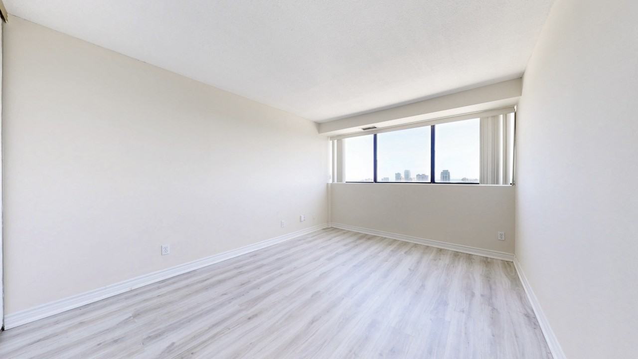 1460 Ghent Avenue - Photo 7 of 15