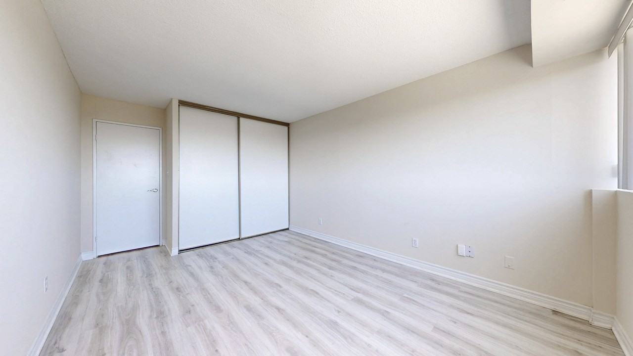 1460 Ghent Avenue - Photo 7 of 14