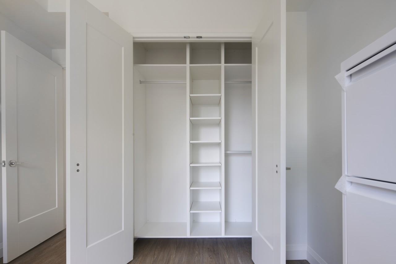 The Whitney On Redpath - Photo 6 of 38