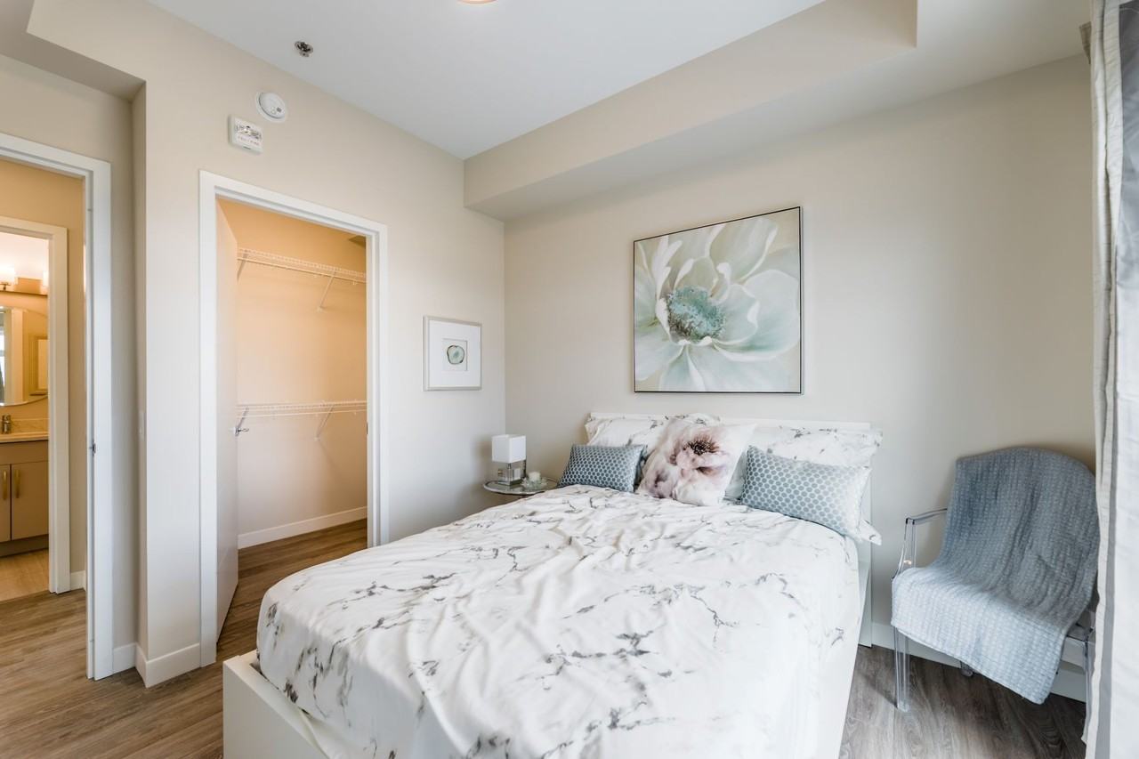 South Pointe Gardens - Photo 5 of 50