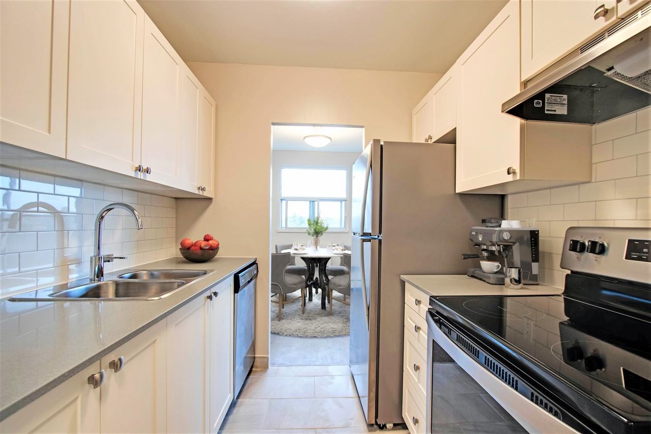 Grandview Tower - Photo 2 of 10