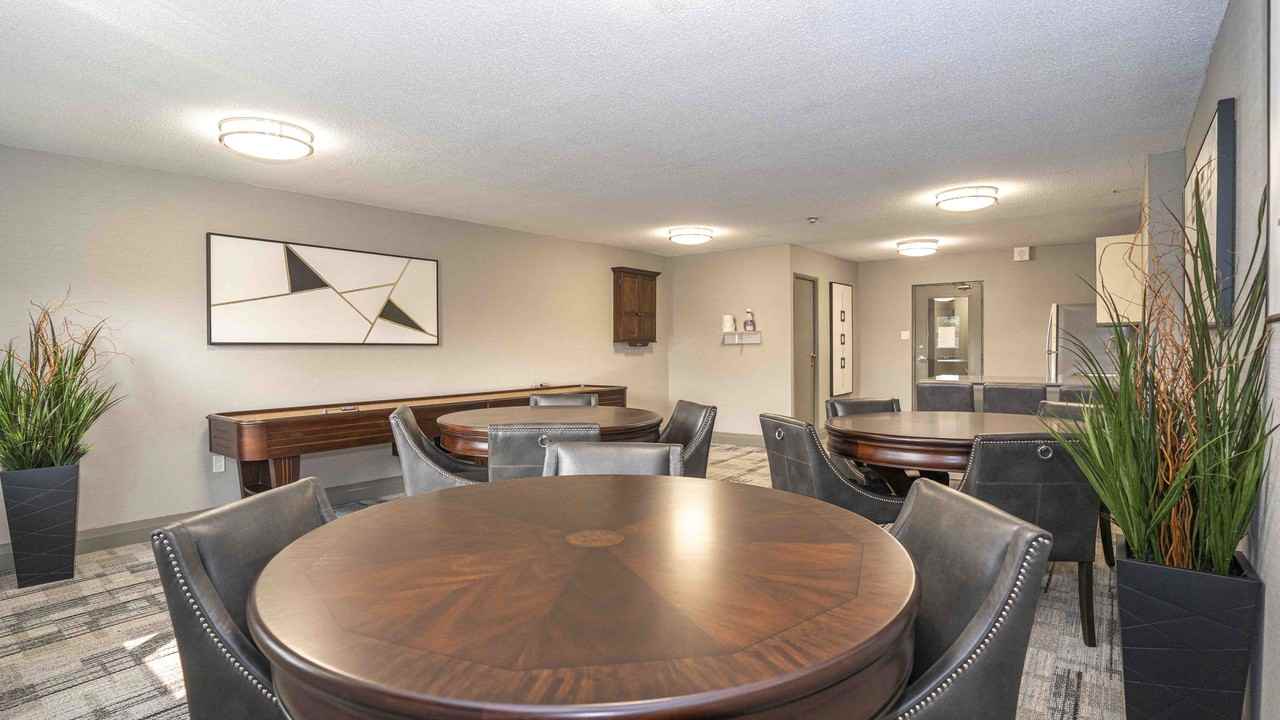 Grandview Tower - Photo 7 of 10