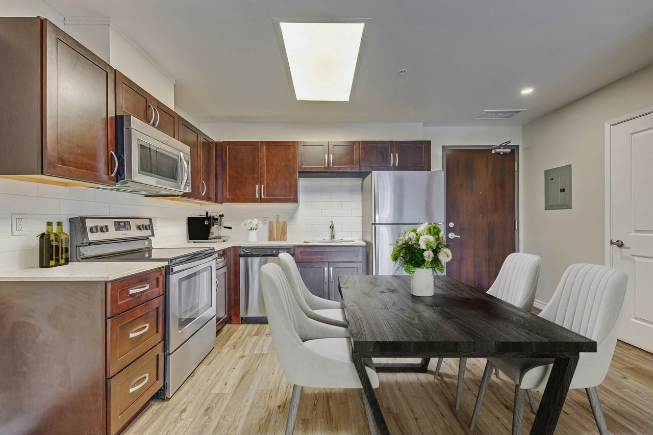 Linden Crossing - Photo 2 of 22