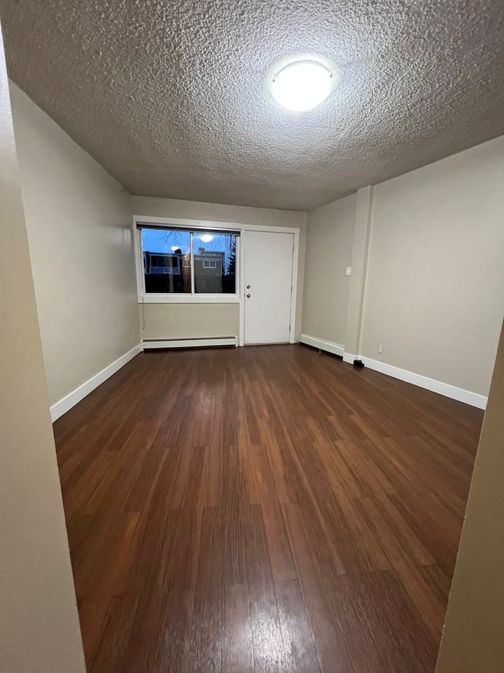 Heritage House Apartments - Photo 5 of 16