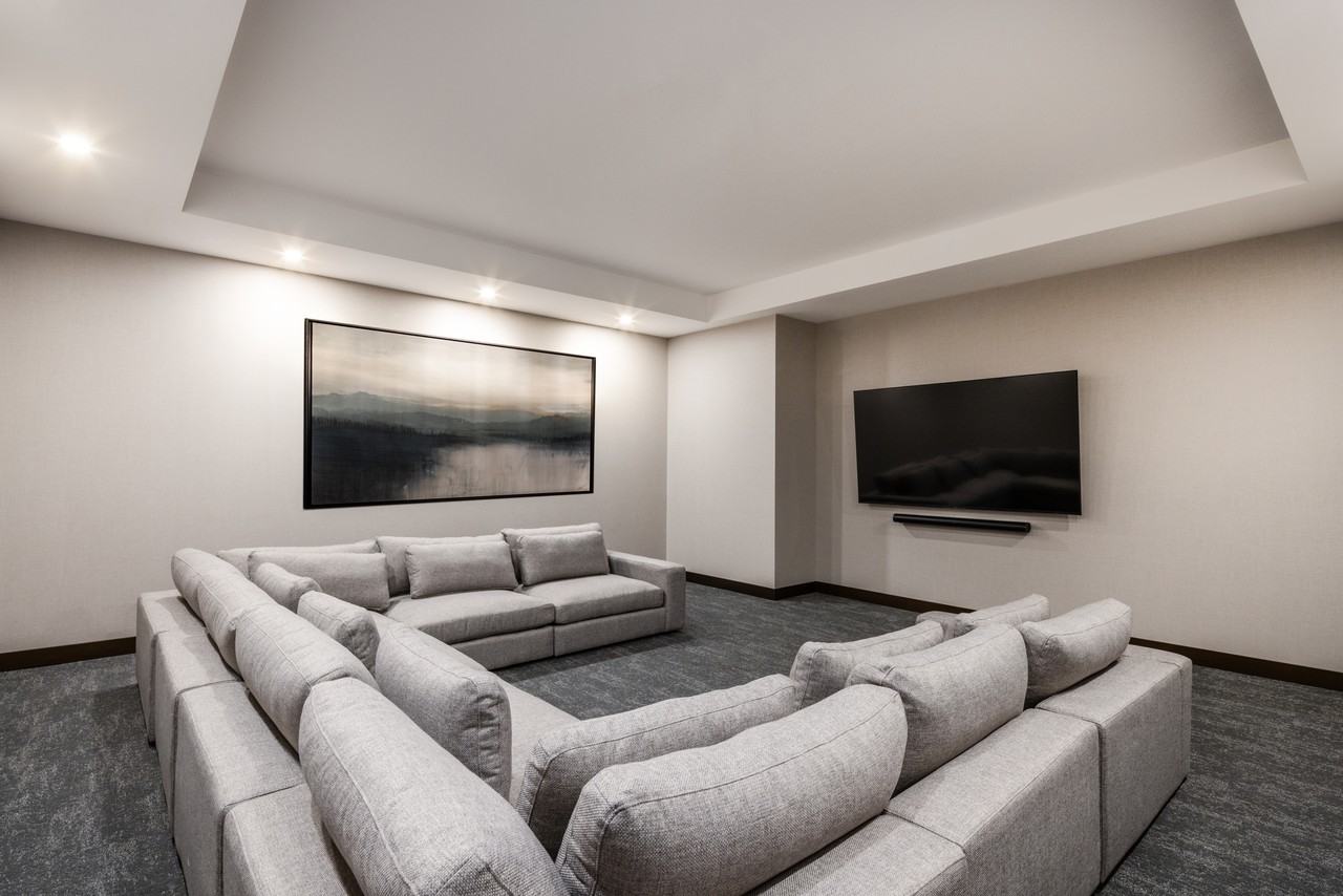 The Met - Photo 5 of 19