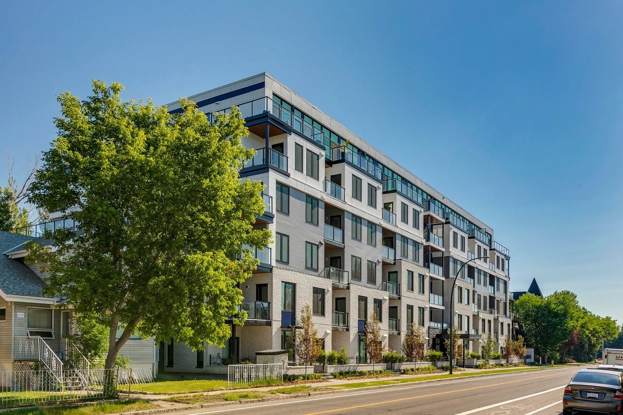 Vic on Fifth - Photo 3 of 32