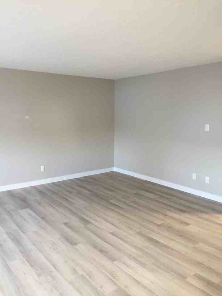 Granada Apartments - Photo 7 of 34