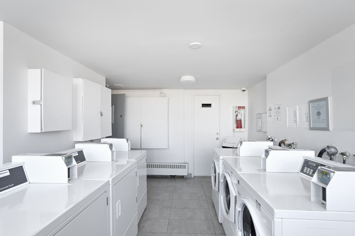 Bois-de-Boulogne Apartments - Photo 7 of 10