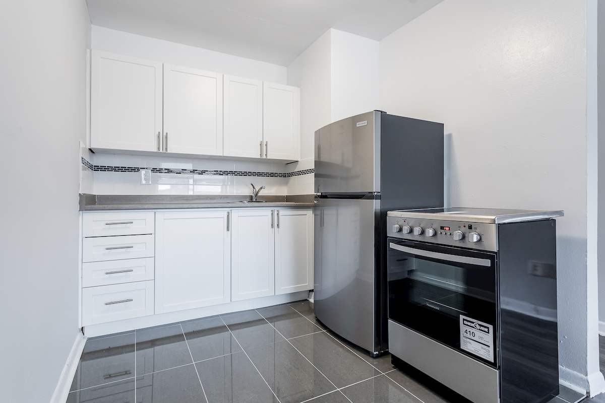 Islington Apartments - Photo 7 of 13