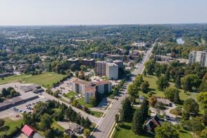 featured image of 492 Springbank Dr