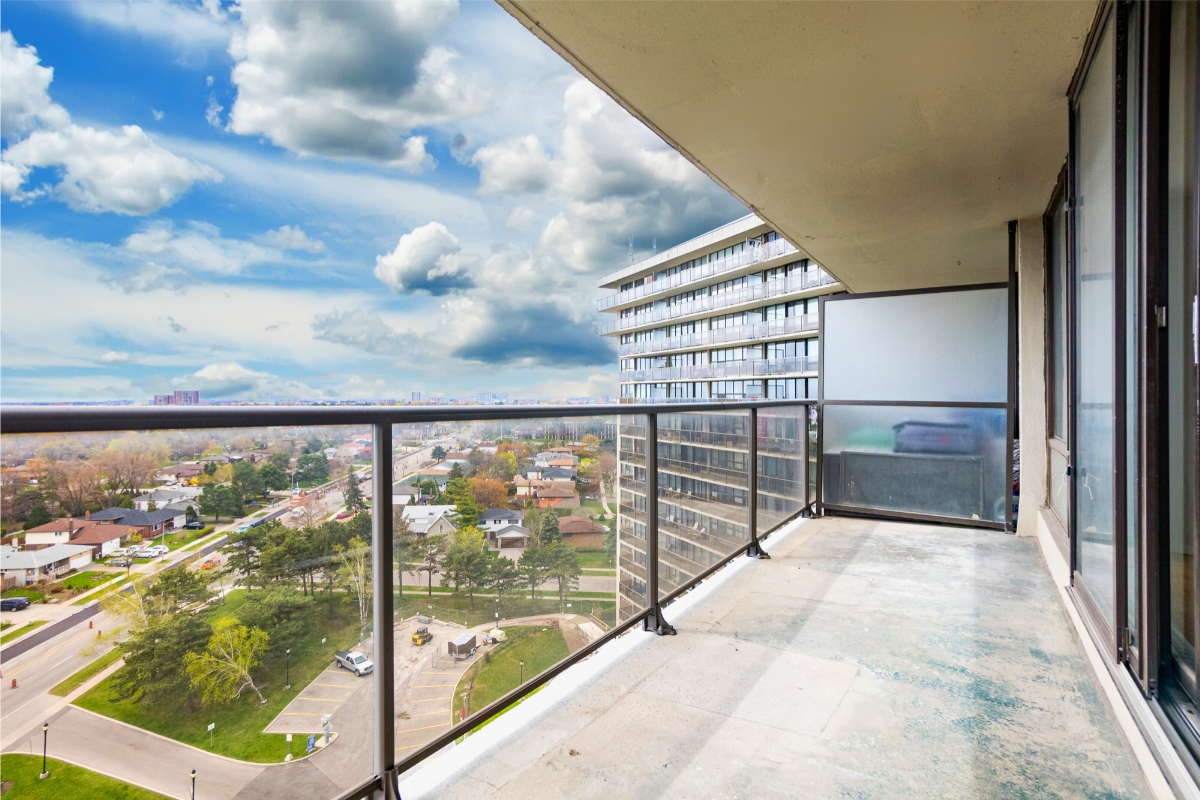 Applewood Towers Apartments - Photo 6 of 17
