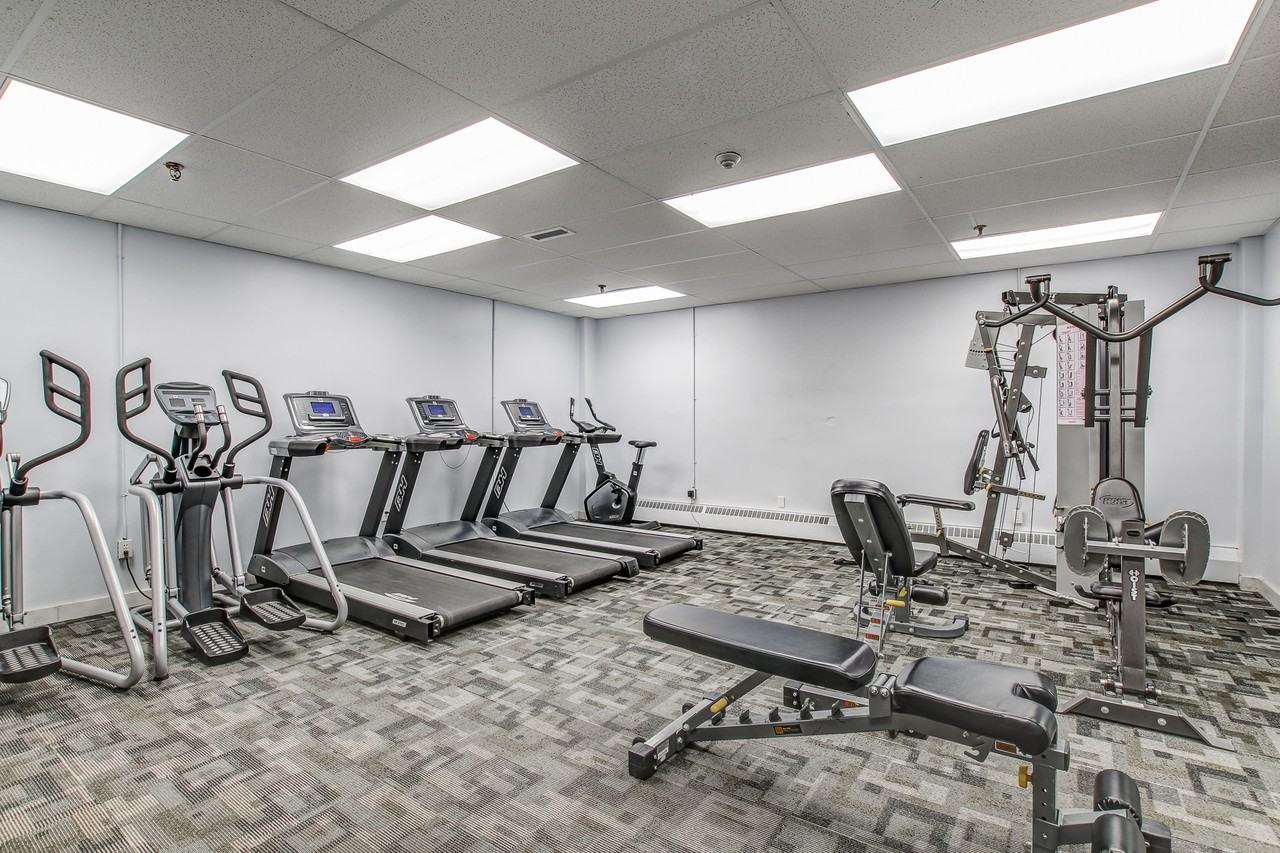 Park Royal Village Apartments - Photo 4 of 13