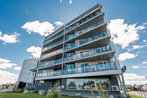 featured image of 800 Eagleson Rd