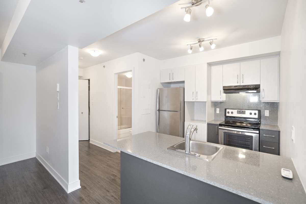 The Quartz Montreal Apartments - Photo 7 of 10