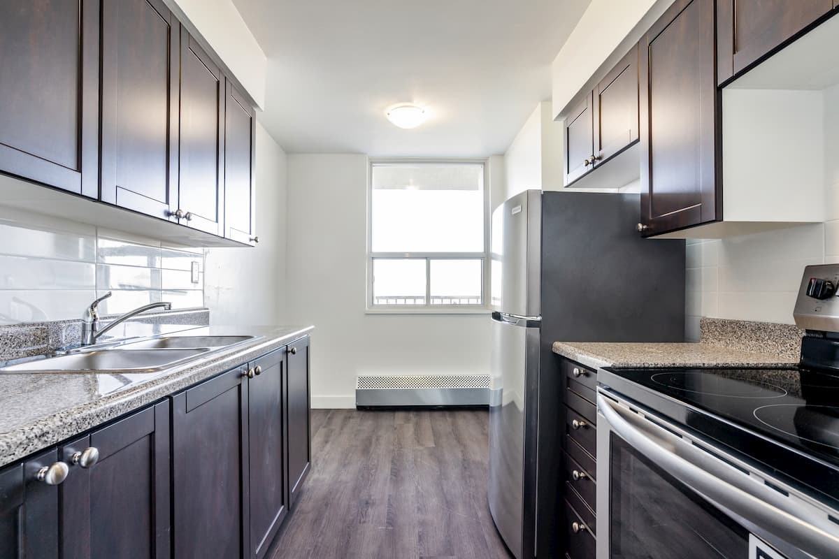 30 Tuxedo Court Apartments - Photo 7 of 16