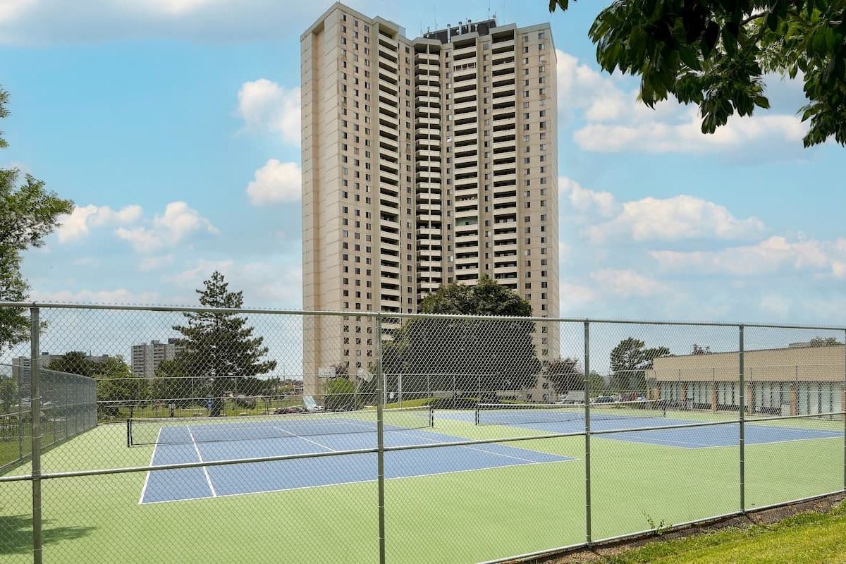 San Romanoway Apartments - Photo 7 of 13