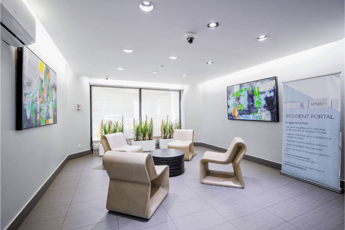 Huntley Apartments - Photo 4 of 19