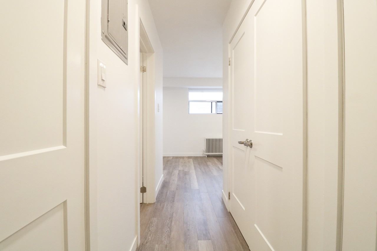 272 Birmingham Street - Photo 6 of 11