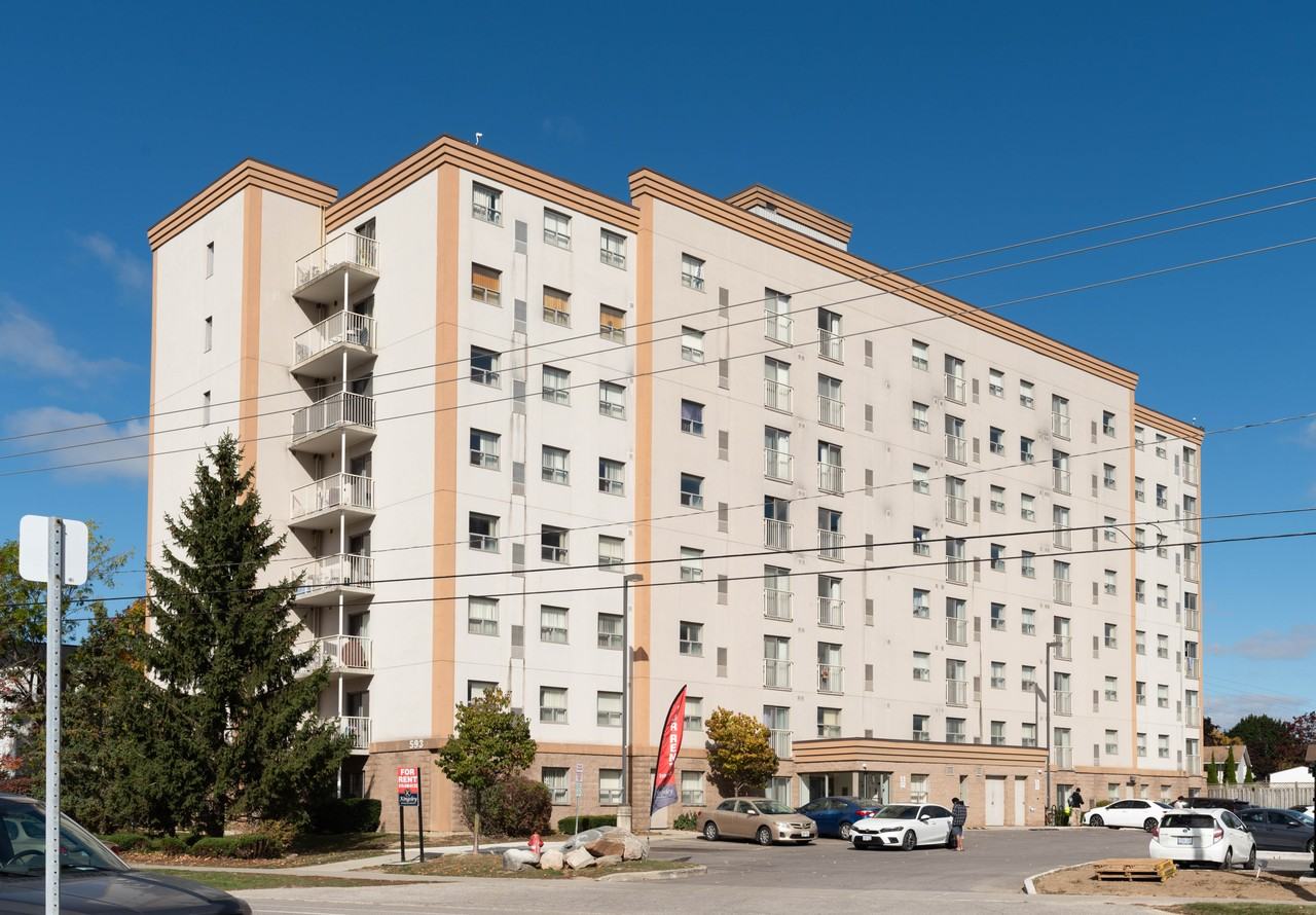 Bloomingdale Mews - Photo 5 of 23