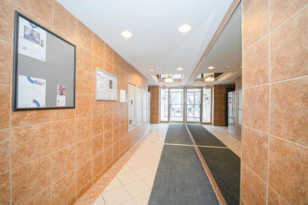 Bloomingdale Mews - Photo 7 of 23