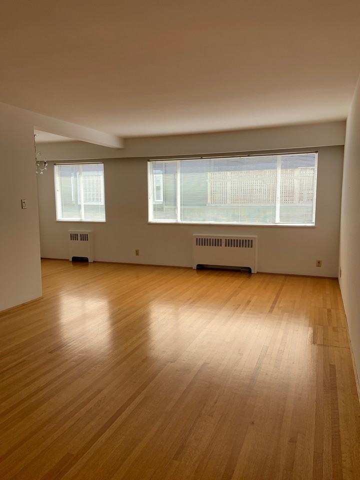 YORK PLAZA - Photo 7 of 17