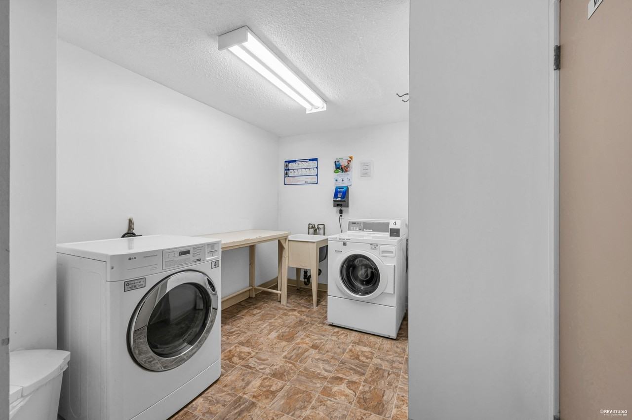 CEDARDALE COURT - Photo 2 of 50