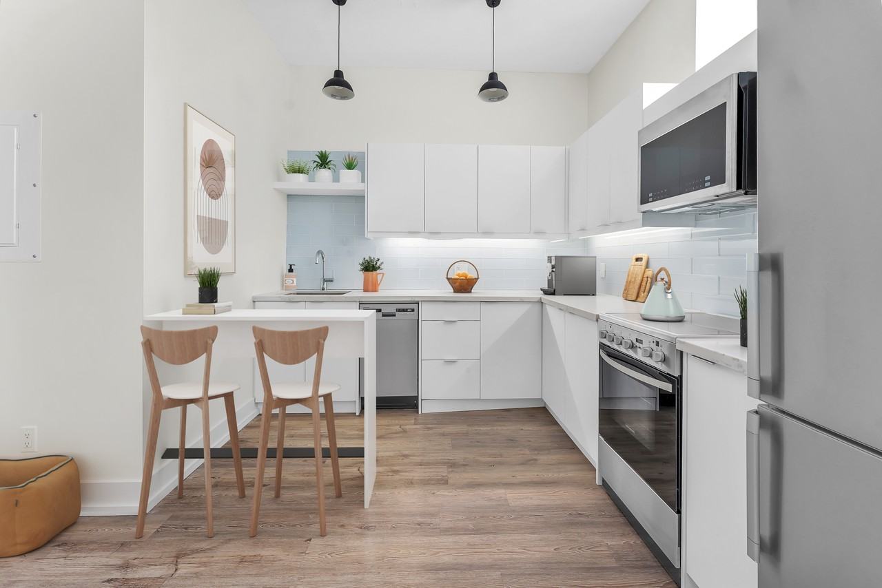 245 Logan Avenue - Photo 2 of 19