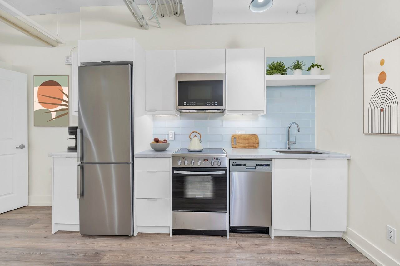 245 Logan Avenue - Photo 6 of 19